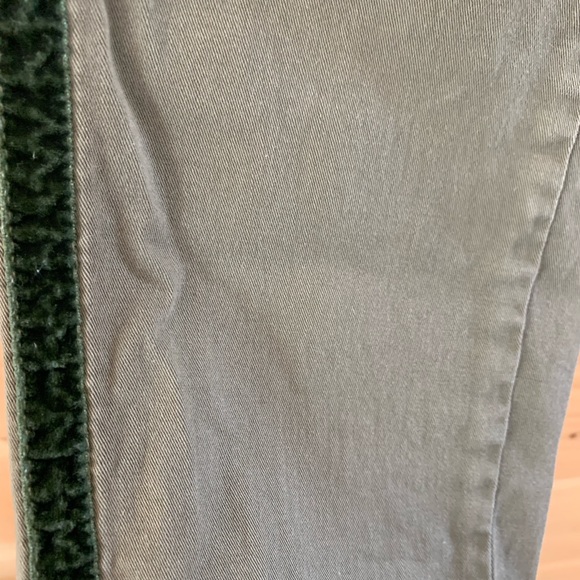 Anthropologie velvet trimmed chinos - Picture 4 of 4